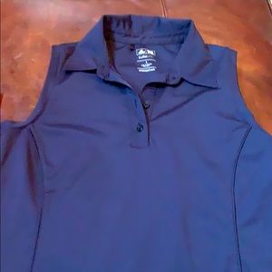 Women’s Adidas small golf shirt in great condition